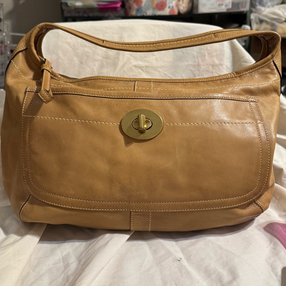 2007 Coach Ergo Leather Hobo w/ Turlock Front Pocket and Hang Tag